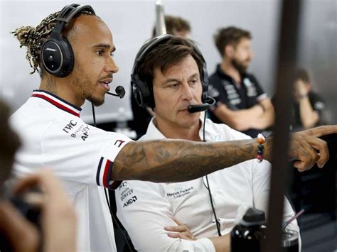 Lewis Hamilton Claims He Hasn T Questioned Shock Ferrari Switch For