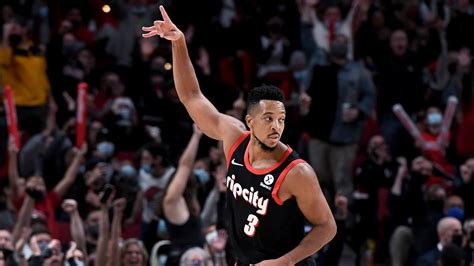 CJ McCollum Out Indefinitely With Collapsed Right Lung