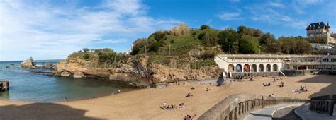 Plage Du Port Vieux Beach in Biarritz France Redaktionelles Stockfoto ...