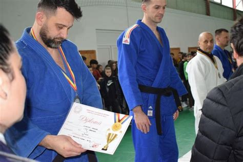 Foto Polițiștii vrânceni judoka Enache Nicolae și Marin Florin pe