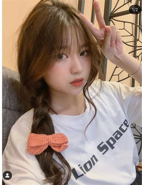 Khoe vòng căng đầy trên biển hot girl Việt có mái tóc bồng bềnh bất ngờ lên báo Trung