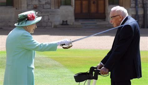 Captain Sir Tom Moore Knighted In A Private Ceremony By The Queen War