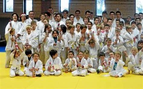 Judo Remise De Grades Au Dojo Le T L Gramme