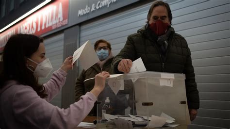 Elecciones Catalu A F La Participaci N Baja Puntos Respecto A Los