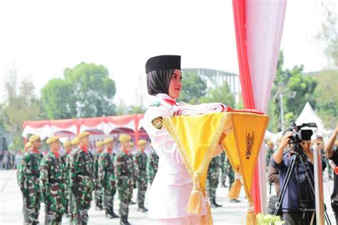 InfoPublik PEMBAWA BAKI BENDERA PUSAKA RIAU