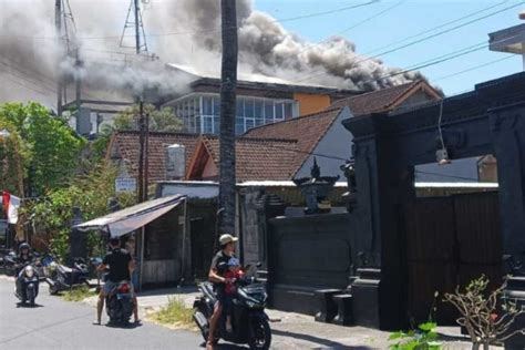 Rumah Bertingkat Di Perumahan Batu Intan Batubulan Terbakar Kerugian