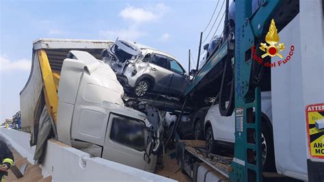 Incidente In A Tra Latisana E Portogruaro Tamponamento Tra Quattro