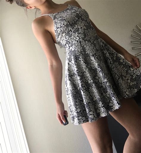 Incredible Selfie Brunette Tanned Babe Wow 91 Pictures Shooshtime