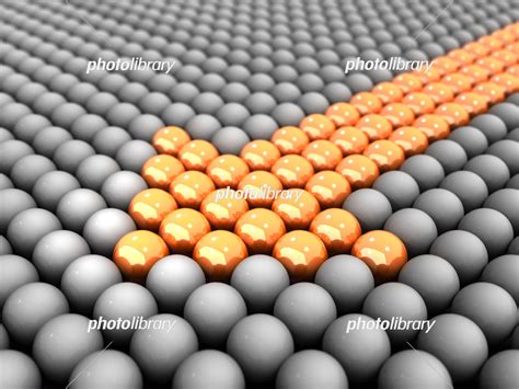 輝くオレンジ色の矢印 反応 アプローチ 緊張を表す抽象的な概念 イラスト素材 7336633 フォトライブラリー Photolibrary