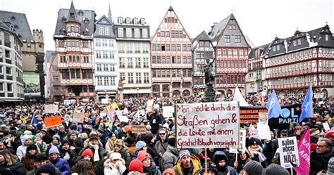 Demokraci Na Ulice T Umy Na Protestach W Niemczech Rmf