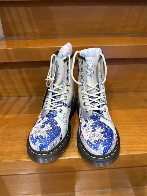 Dr Martens Great Wave The Met Masterpiece Womens Fashion
