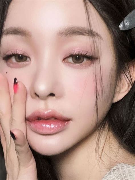 45 Pink Makeup Looks For A Cute Korean Inspired Style Soft Makeup Looks Pink Makeup Pink