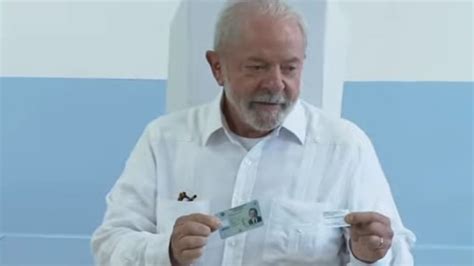 Lula Vota Em Escola De S O Bernardo Do Campo