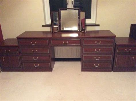 Freelywheely Dressing Table And 2 Bedside Tables