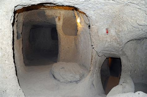 Entrance to Derinkuyu (2) | Cappadocia | Pictures | Turkey in Global ...