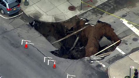 Giant Sinkhole Opens Up In St Albans BBC News