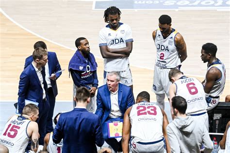 Basket Lite Reprise Haut De Gamme Pour La Jda Dijon Face L Asvel