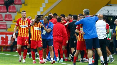 Kayserispor Adana Demirspor Ma Ndan En Zel Foto Raflar Spor Haberi