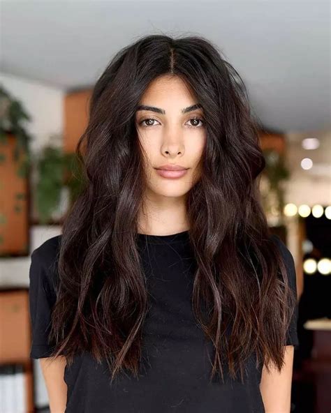 25 Flattering Long Layered Hairstyles With Bangs Fabbon