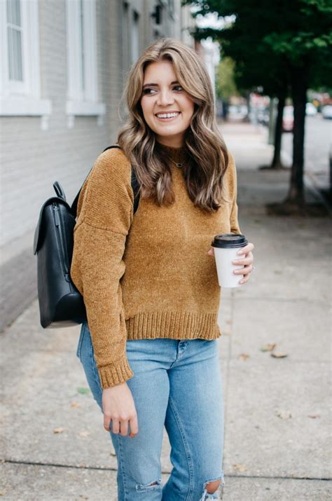 Must Have Jeans For Fall How To Wear Mom Jeans By Lauren M