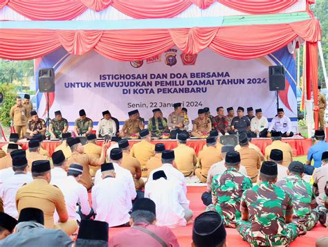 Kapolresta Pekanbaru Gelar Istighosah Dan Doa Bersama Untuk Pemilu