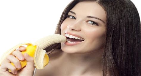 Funny Joke ‣ Women Eating Bananas | Satibal