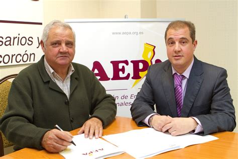 Firma Contratos Patrocinio AEPA Antonio Chaparro Y David C Flickr