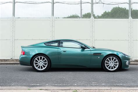 Vanquish S - Car-Iconics