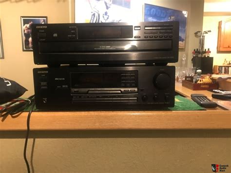 Onkyo Receiver and CD Player Photo #2721563 - Canuck Audio Mart