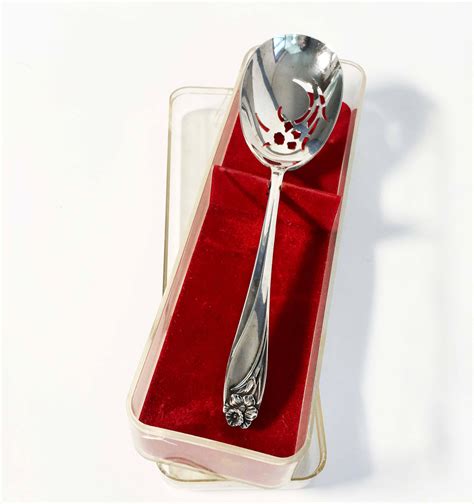 Rogers Daffodil Slotted Silverplate Spoon In Original Box Vintage