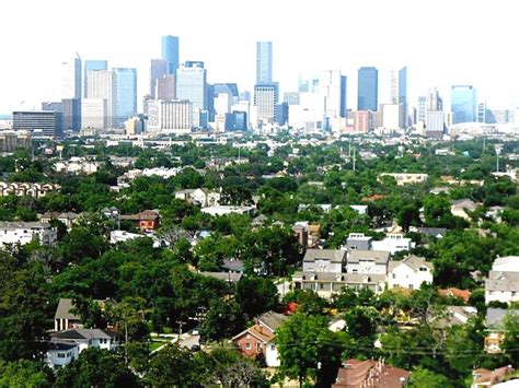 As Houston skyline soars, high-rise apartments offer commanding views ...