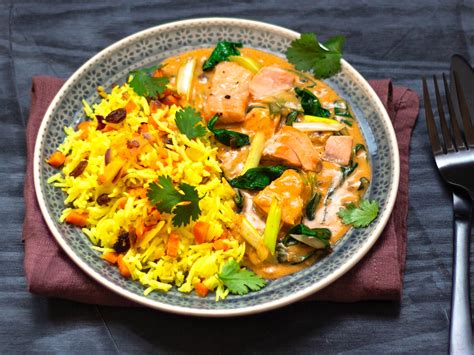 M Hren Kurkuma Reis Zu Lachs Kokos Ragout Rezept Eat Smarter