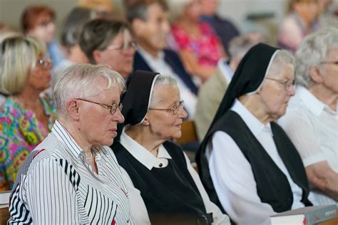 Abschied Der Schwestern Von Der G Ttlichen Vorsehung Aus Der Barbara