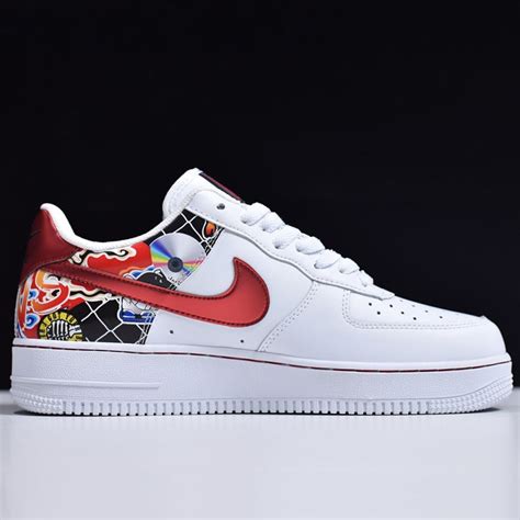 φθηνα Dr martens μποτακια Nike Air Force 1 07 Graffiti bottega veneta