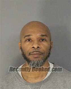 Recent Booking Mugshot For KELVIN WHITESIDE In Essex County New Jersey