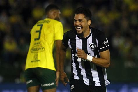 BotafogoDePrimeira Atuações do Botafogo Eduardo faz dois e Lucas