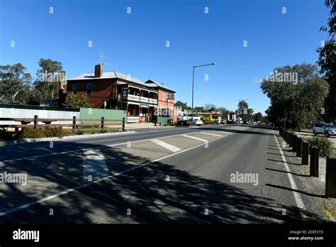 Glenrowan Victoria The Glenrowan Hotel And View Along Gladstone