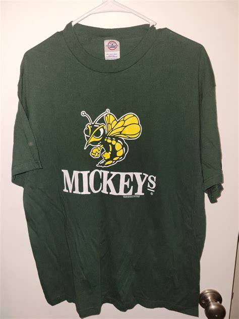 Mickeys Fine Malt Liquor Beer Mens L Logo Green Shor Gem