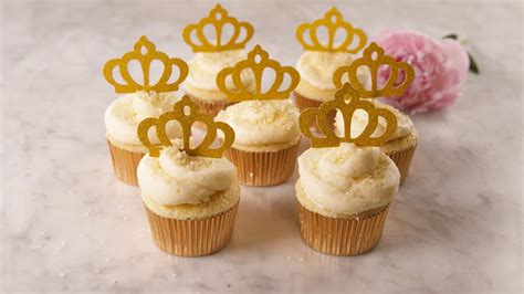 Gold Glitter Cupcakes