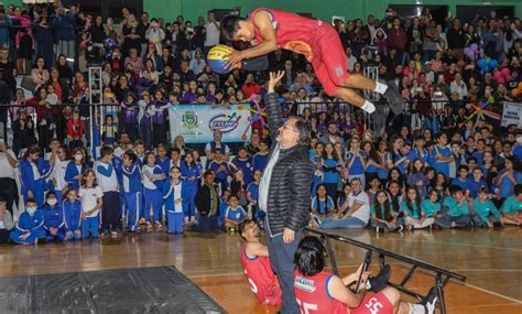 Abertura Dos Jogos Prim Rios Ter Ginasloukos E Fl Via Maria T Sabendo