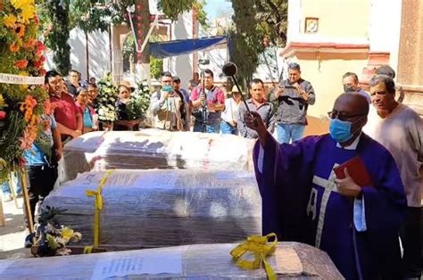 Dan último adiós a tres de los poblanos fallecidos en playa de Sonora