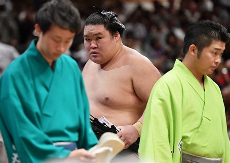 大相撲秋場所：白鵬、稀勢の里との横綱初対戦を制す 写真特集17 毎日新聞