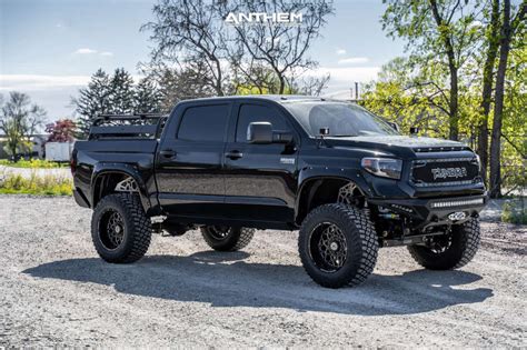 Toyota Tundra 2022 Lifted Black