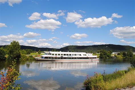 Donauschifffahrt In Der Dreiflüssestadt Passau Von Ausflugsfahrten