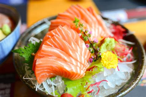 Your Informed Guide To Sashimi Garnishes What Are They And Should You