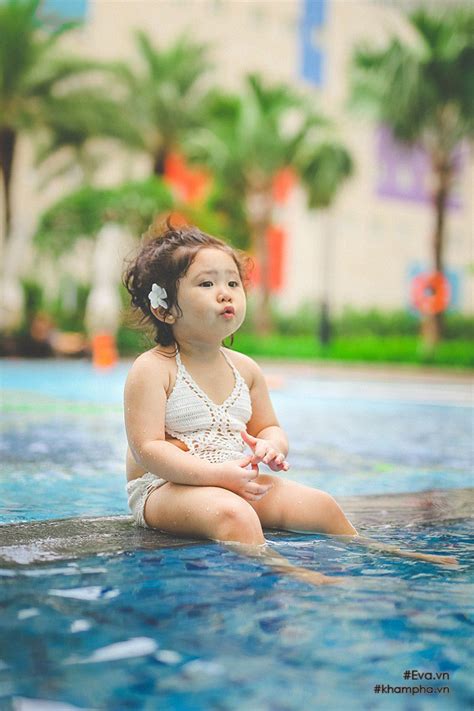 Mùa hè cho con đi biển phải diện bikini chất lừ như bé gái tuổi này mới đáng yêu Mẫu nhí