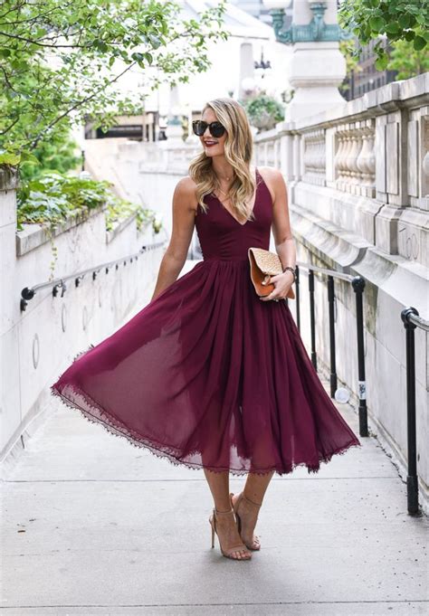 20 Modern Ideas For Gorgeous Fall Wedding Guest Dresses In 2021