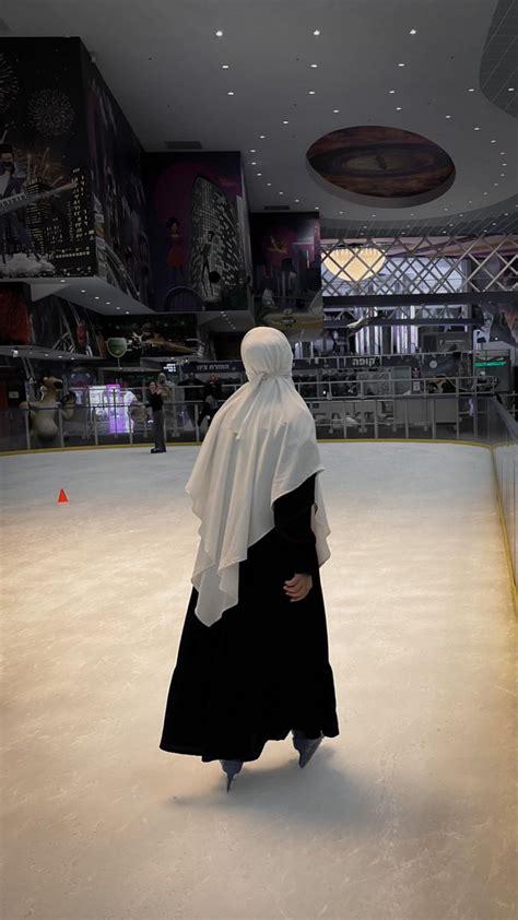 Pin By Adan On Khimar Ice Skating Outfit Skating Outfits Skate Girl