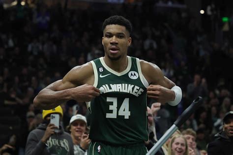 Latest Bucks Signing Will Make Giannis Antetokounmpo Happy