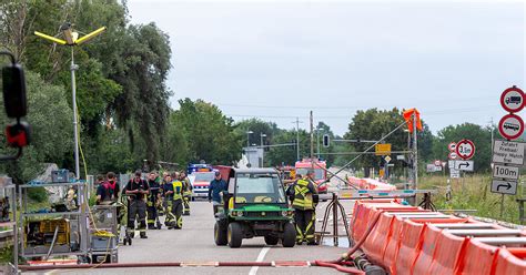 Etliche Straßen in Region Heilbronn bleiben wegen Hochwasser vorerst